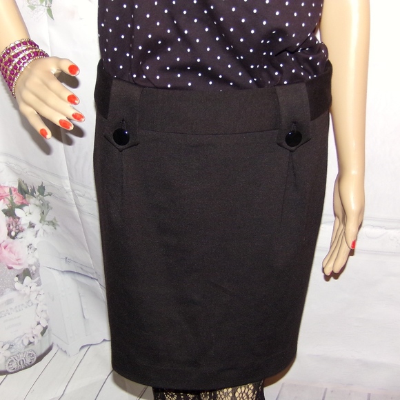 Essentials by ABS Black Skirt M - Picture 3 of 7